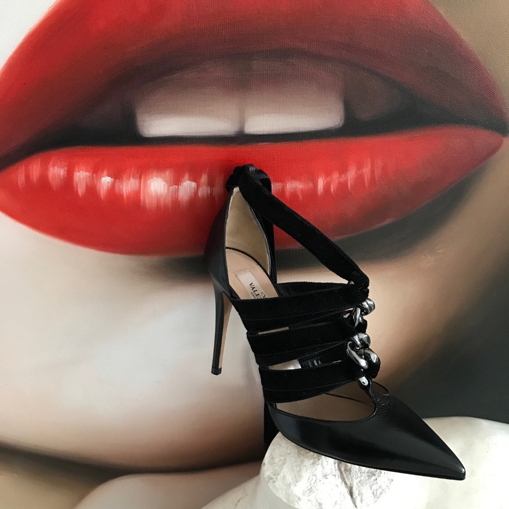 🚨❣️SOLD❣️🚨Authentic Valentino garavani lace up heels - Picture 12 of 14